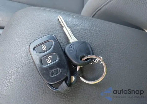 2010 Hyundai Santa Fe Gls z USA, uszkodzony, nr VIN 5NMSG3AB2AH401153